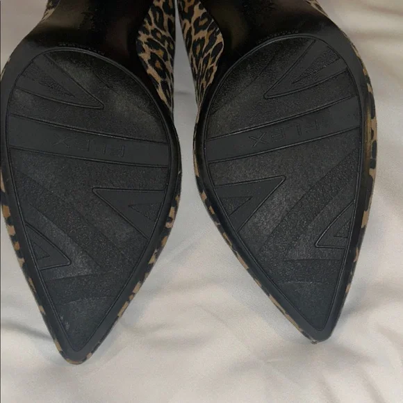 LifeStride Animal Print Pointed Heels. Excellent Condition - Picture 7 of 9